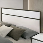 Ensemble de lit et de table de chevet Conjira Modern 2 pièces en bois blanc avec rangement