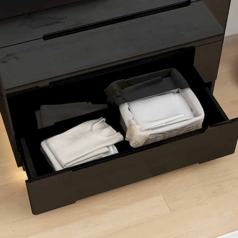 Commode à 5 tiroirs avec tiroirs brillants et éclairage de rangement