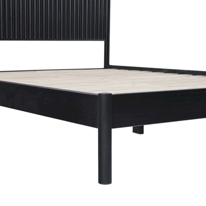 Lit Queen en bois massif de style transitionnel Middlebrook Designs