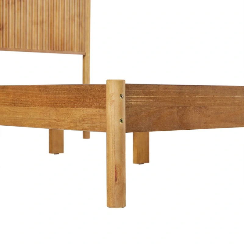 Lit Queen en bois massif de style transitionnel Middlebrook Designs